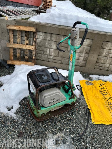 2012 Mikasa MVH 150G hoppetusse - Compacteur: photos 2 2012 Mikasa MVH 150G hoppetusse - Compacteur: photos 2