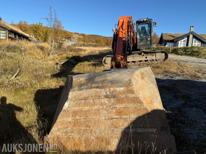 2013 Hitachi Zaxis 210LC - Pelle: photos 3 2013 Hitachi Zaxis 210LC - Pelle: photos 3