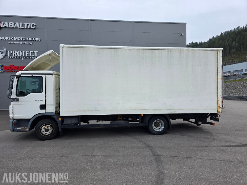 2013 MAN TGL 8.180 - 3 seter - EURO5T - Cruisekontroll - Totalvekt 7490 kg - Camion fourgon: photos 2 2013 MAN TGL 8.180 - 3 seter - EURO5T - Cruisekontroll - Totalvekt 7490 kg - Camion fourgon: photos 2
