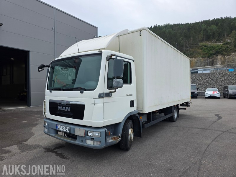 2013 MAN TGL 8.180 - 3 seter - EURO5T - Cruisekontroll - Totalvekt 7490 kg - Camion fourgon: photos 1 2013 MAN TGL 8.180 - 3 seter - EURO5T - Cruisekontroll - Totalvekt 7490 kg - Camion fourgon: photos 1