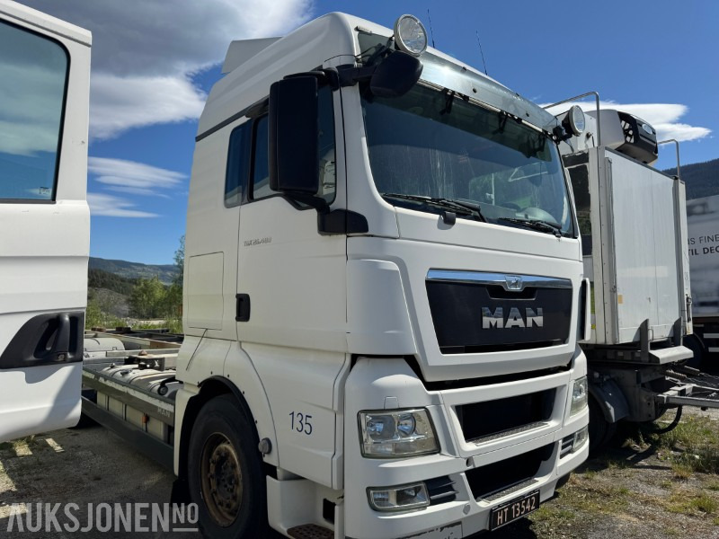 2013 MAN TGX 26.480 chassis med containerfester - Camion porte-conteneur/ Caisse mobile: photos 3 2013 MAN TGX 26.480 chassis med containerfester - Camion porte-conteneur/ Caisse mobile: photos 3