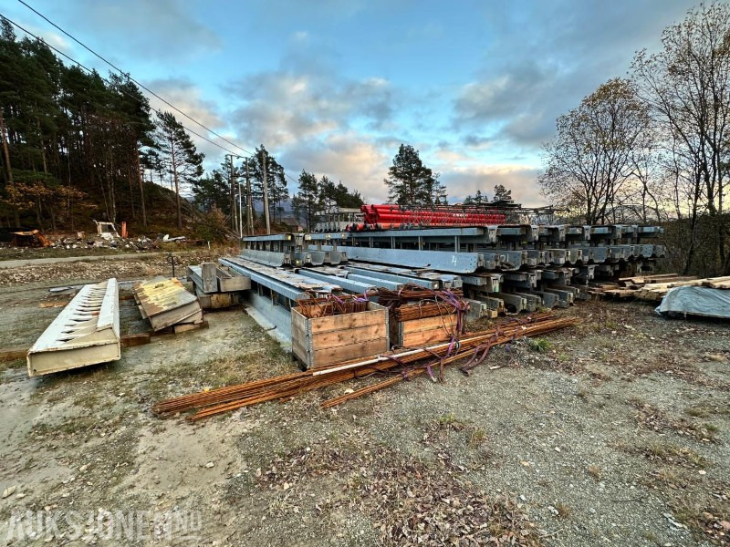 2014 Varioguard Tungsikring - komplett parti 161 rette elementer + 6 endeelementer - Matériel de chantier: photos 1 2014 Varioguard Tungsikring - komplett parti 161 rette elementer + 6 endeelementer - Matériel de chantier: photos 1