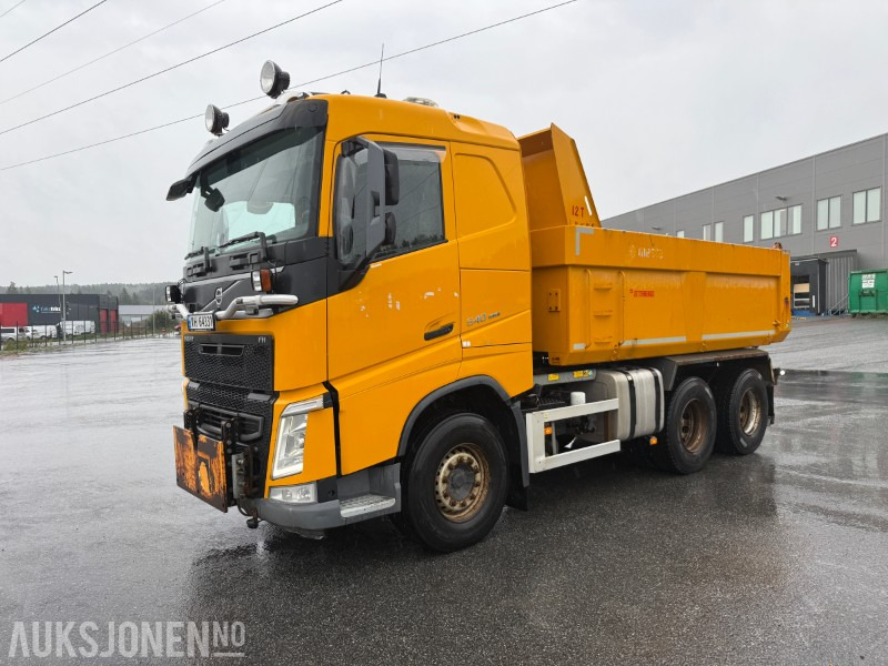 2014 Volvo FH 6X4 EURO6 TIPPBIL BRØYTERIGGET. - Camion benne: photos 1 2014 Volvo FH 6X4 EURO6 TIPPBIL BRØYTERIGGET. - Camion benne: photos 1