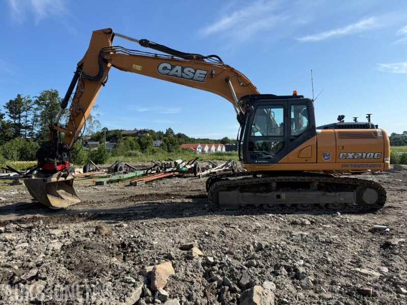 2015 Case CX210C BELTEGRAVER ROTOTILT ENGCON MASKINSTYRING SERVICEHISTORIKK LITE TIMER EN EIER. - Pelle: photos 1 2015 Case CX210C BELTEGRAVER ROTOTILT ENGCON MASKINSTYRING SERVICEHISTORIKK LITE TIMER EN EIER. - Pelle: photos 1