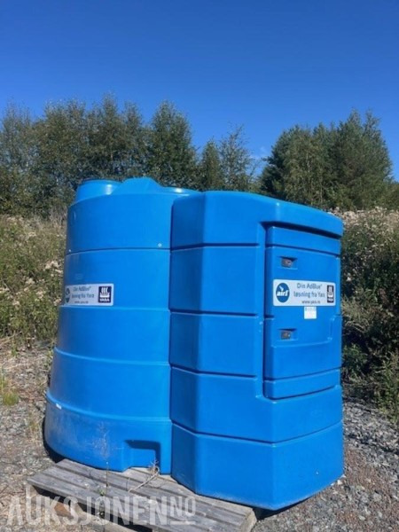 2015 Kingspan Ad-Blue tank - Matériel de chantier: photos 5 2015 Kingspan Ad-Blue tank - Matériel de chantier: photos 5