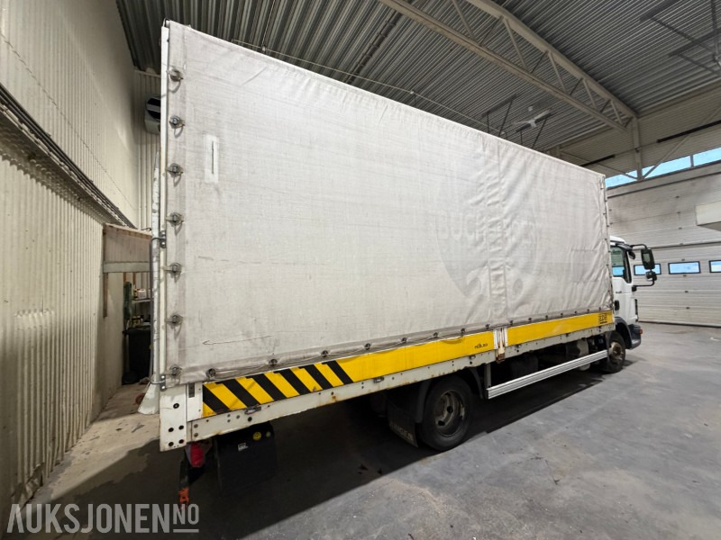 2015 MAN TGL 8.180 - Hengerfeste - Aircondition - 87.946 km - Bakløft - Camion fourgon: photos 5 2015 MAN TGL 8.180 - Hengerfeste - Aircondition - 87.946 km - Bakløft - Camion fourgon: photos 5