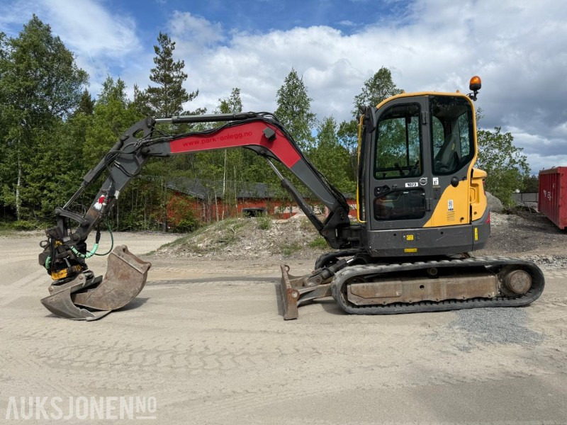 2015 Volvo ECR58D BELTEGRAVER ROTORTILT 2 SKUFFER SERVICEHISTORIKK. - Pelle: photos 3 2015 Volvo ECR58D BELTEGRAVER ROTORTILT 2 SKUFFER SERVICEHISTORIKK. - Pelle: photos 3