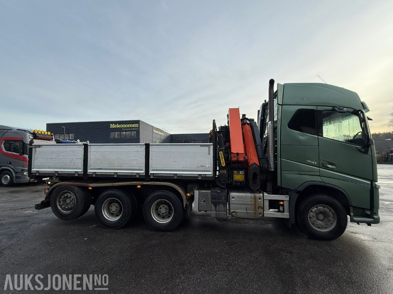 2015 Volvo FH16 750 8x4 / EURO 6 / Palfinger PK27002 SH Kran / Tipp / Fullutstyrt - Camion grue: photos 5 2015 Volvo FH16 750 8x4 / EURO 6 / Palfinger PK27002 SH Kran / Tipp / Fullutstyrt - Camion grue: photos 5