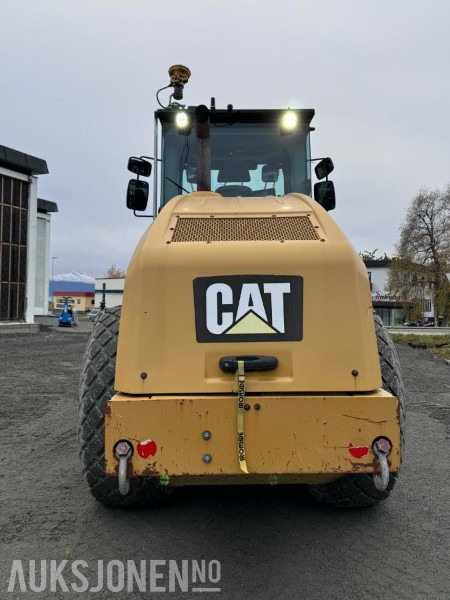 2016 CAT CS66B Vibrasjonsvals / Anleggsvals med slett trommel - 13.000 kg - GPS - Gått 1486 timer - Compacteur: photos 5 2016 CAT CS66B Vibrasjonsvals / Anleggsvals med slett trommel - 13.000 kg - GPS - Gått 1486 timer - Compacteur: photos 5