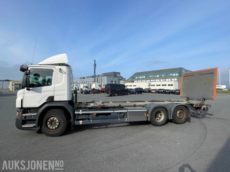 2016 Scania P370 LB6x2 lastebil med lift/løftebord - 3-akslet - Kamera - 208601 km. - Camion porte-conteneur/ Caisse mobile: photos 2 2016 Scania P370 LB6x2 lastebil med lift/løftebord - 3-akslet - Kamera - 208601 km. - Camion porte-conteneur/ Caisse mobile: photos 2