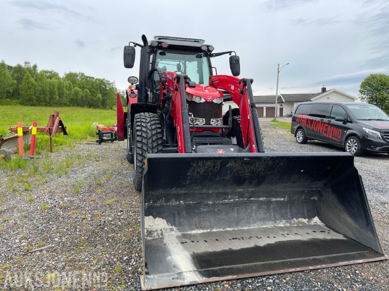 2017 Massey Ferguson 6714 S Dyna VT * Eu Godkjent * 2504 Timer * - Tracteur agricole: photos 4 2017 Massey Ferguson 6714 S Dyna VT * Eu Godkjent * 2504 Timer * - Tracteur agricole: photos 4