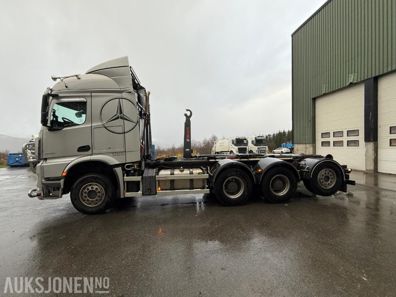 2017 Mercedes-Benz AROCS 3258 Krokbil 8X4 - Hiab 22T - Påkostet - export - 330000KM - Camion ampliroll: photos 2 2017 Mercedes-Benz AROCS 3258 Krokbil 8X4 - Hiab 22T - Påkostet - export - 330000KM - Camion ampliroll: photos 2