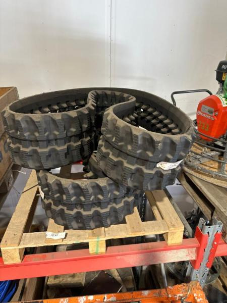 2018 Gummibelter 250*72*56 - Matériel de chantier: photos 1 2018 Gummibelter 250*72*56 - Matériel de chantier: photos 1