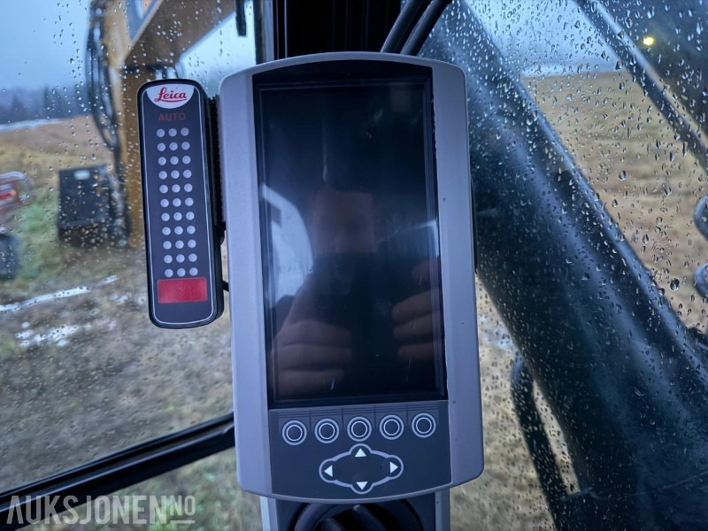 Pelle 2019 Cat 325L m/Engcon tiltrotator, Gps og 2 skuffer: photos 16