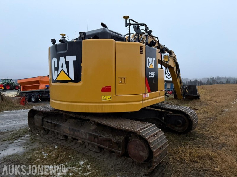 Pelle 2019 Cat 325L m/Engcon tiltrotator, Gps og 2 skuffer: photos 8