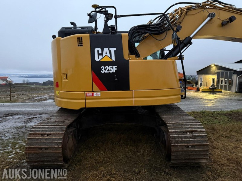 Pelle 2019 Cat 325L m/Engcon tiltrotator, Gps og 2 skuffer: photos 7