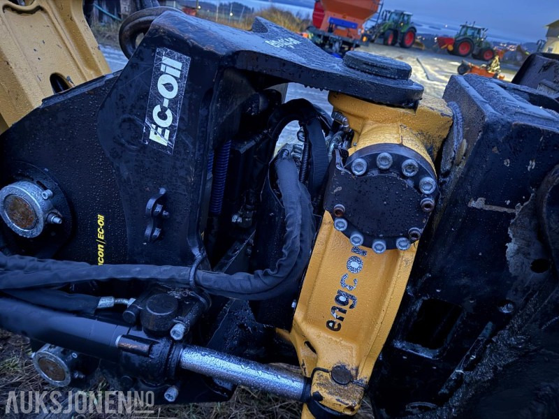 Pelle 2019 Cat 325L m/Engcon tiltrotator, Gps og 2 skuffer: photos 35