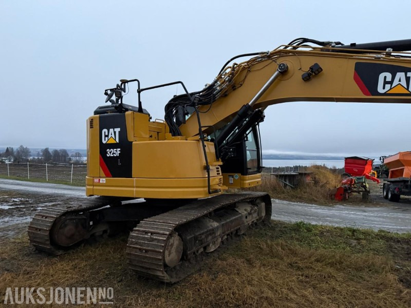 Pelle 2019 Cat 325L m/Engcon tiltrotator, Gps og 2 skuffer: photos 6