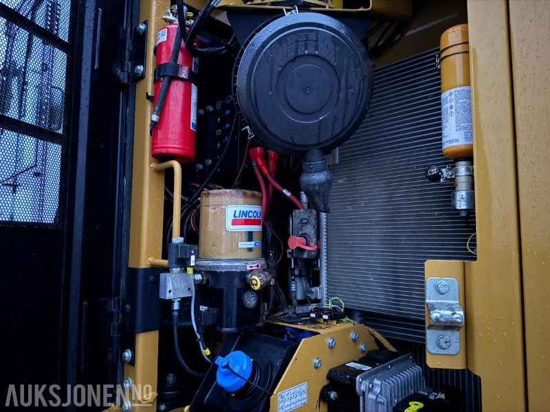 Pelle 2019 Cat 325L m/Engcon tiltrotator, Gps og 2 skuffer: photos 23