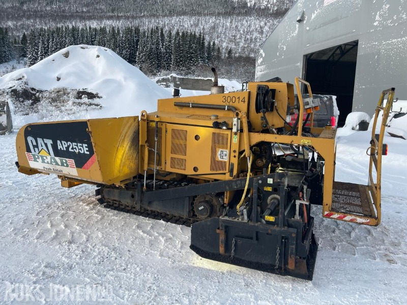 2019 Cat AP255E Beltegående asfaltutlegger, kun 1655 timer ! - Matériel de chantier: photos 3 2019 Cat AP255E Beltegående asfaltutlegger, kun 1655 timer ! - Matériel de chantier: photos 3
