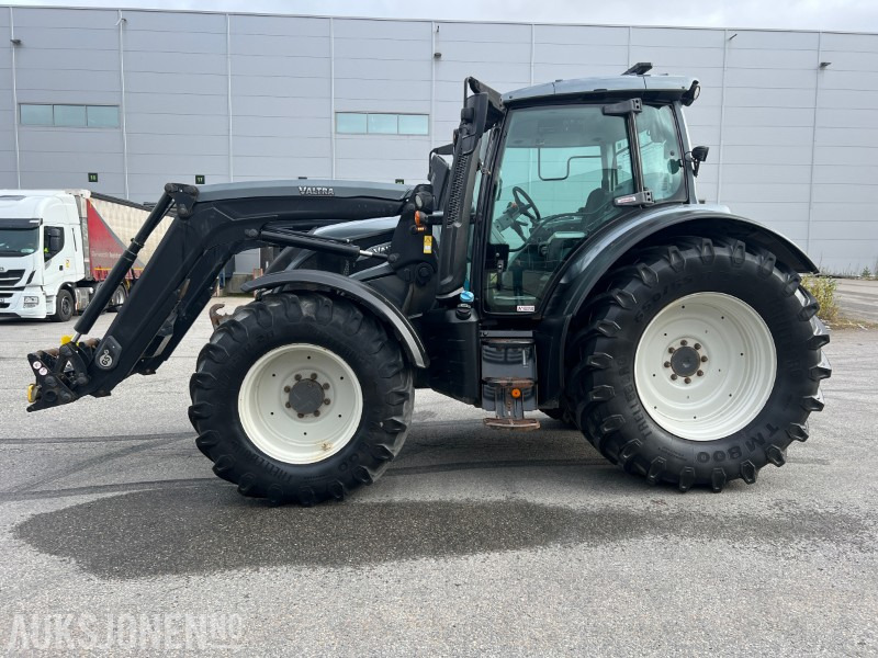2019 Valtra N174D 1C8 - frontlaster - Tracteur agricole: photos 2 2019 Valtra N174D 1C8 - frontlaster - Tracteur agricole: photos 2