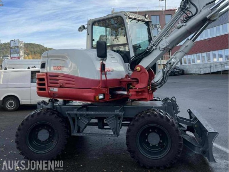 2020 Takeuchi TB295 W Ny smp rotortilt og pusskoffe Sentralsmøring Godkjent sertfisert - Pelle: photos 2 2020 Takeuchi TB295 W Ny smp rotortilt og pusskoffe Sentralsmøring Godkjent sertfisert - Pelle: photos 2