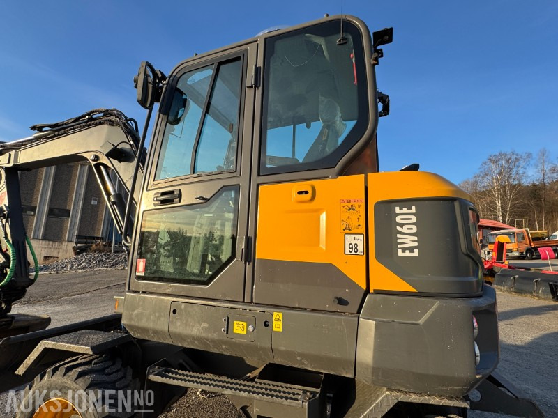 Pelle 2020 Volvo EW60E HJULGRAVER MED TOLTROTATOR OG 2 SKUFFER: photos 7