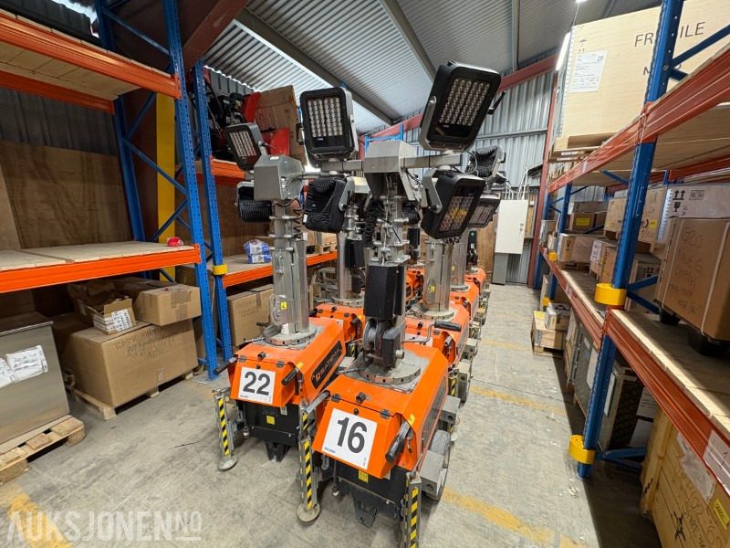 2022 / 2023 mod Pakke med 3 stk SATEMA X-CHAIN 230 Lystårn / Lysmaster - Matériel de chantier: photos 1 2022 / 2023 mod Pakke med 3 stk SATEMA X-CHAIN 230 Lystårn / Lysmaster - Matériel de chantier: photos 1