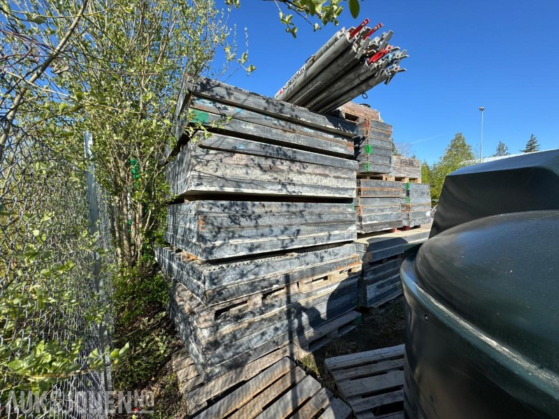 215m2 Manto Systemforskaling - Matériel de chantier: photos 4 215m2 Manto Systemforskaling - Matériel de chantier: photos 4