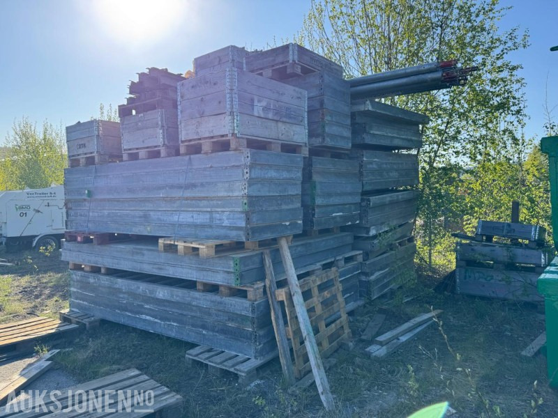 215m2 Manto Systemforskaling - Matériel de chantier: photos 1 215m2 Manto Systemforskaling - Matériel de chantier: photos 1