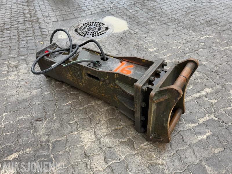 2012 Giant pigghammer med S50 feste - Accessoire pour Engins de chantier: photos 4 2012 Giant pigghammer med S50 feste - Accessoire pour Engins de chantier: photos 4