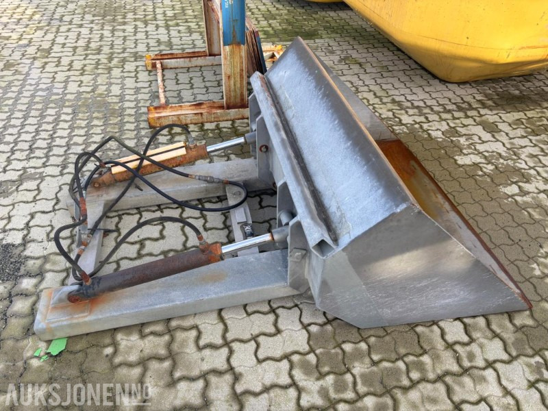 2012 WHEEL & FORKS GALVANISERT HYDRAULISK SKUFFE TIL TRUCK / HJULLASTER MED GAFFLER - Accessoire pour Engins de chantier: photos 4 2012 WHEEL & FORKS GALVANISERT HYDRAULISK SKUFFE TIL TRUCK / HJULLASTER MED GAFFLER - Accessoire pour Engins de chantier: photos 4