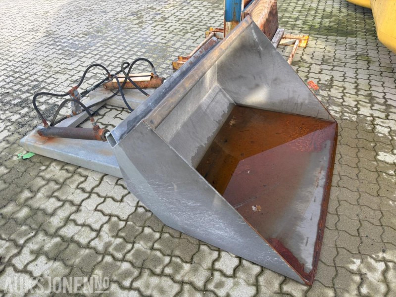 2012 WHEEL & FORKS GALVANISERT HYDRAULISK SKUFFE TIL TRUCK / HJULLASTER MED GAFFLER - Accessoire pour Engins de chantier: photos 1 2012 WHEEL & FORKS GALVANISERT HYDRAULISK SKUFFE TIL TRUCK / HJULLASTER MED GAFFLER - Accessoire pour Engins de chantier: photos 1