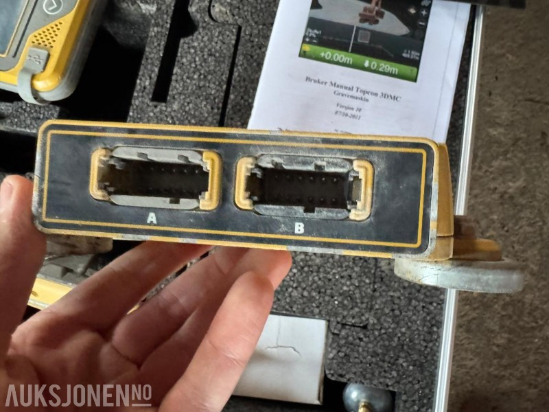 2019 Andre Topcon 3D Maskinstyringssystem – Komplett sett 4G, 5 sensorer - Accessoire pour Engins de chantier: photos 5 2019 Andre Topcon 3D Maskinstyringssystem – Komplett sett 4G, 5 sensorer - Accessoire pour Engins de chantier: photos 5
