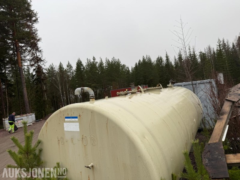 Dieseltank volum 8-10m3 - Accessoire pour Engins de chantier: photos 4 Dieseltank volum 8-10m3 - Accessoire pour Engins de chantier: photos 4