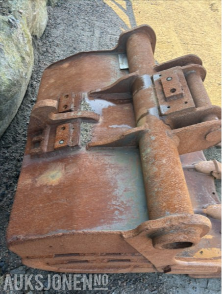 Tannskuffe med KM2 feste - Accessoire pour Engins de chantier: photos 5 Tannskuffe med KM2 feste - Accessoire pour Engins de chantier: photos 5