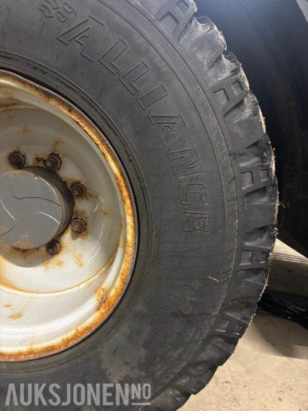 Alliance seipet med pigg - traktordekk på felg - Tracteur agricole: photos 3 Alliance seipet med pigg - traktordekk på felg - Tracteur agricole: photos 3