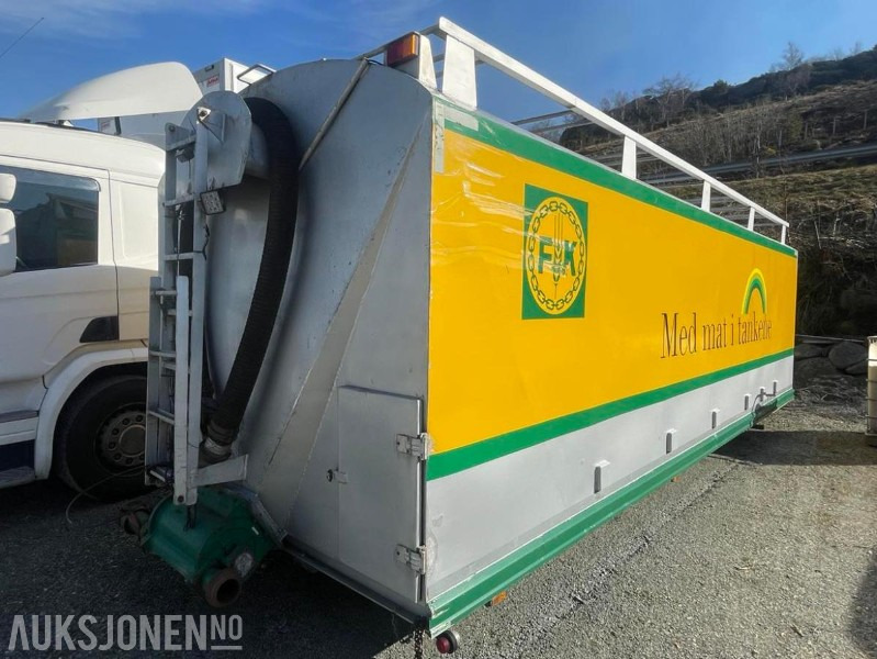 2005 Tank til mel og korn - Bulk-transport - 35 000 liter - Tipp kydraulikk - 7 rom - Kamera - Sluser - Hjelperamme. - Camion: photos 5 2005 Tank til mel og korn - Bulk-transport - 35 000 liter - Tipp kydraulikk - 7 rom - Kamera - Sluser - Hjelperamme. - Camion: photos 5