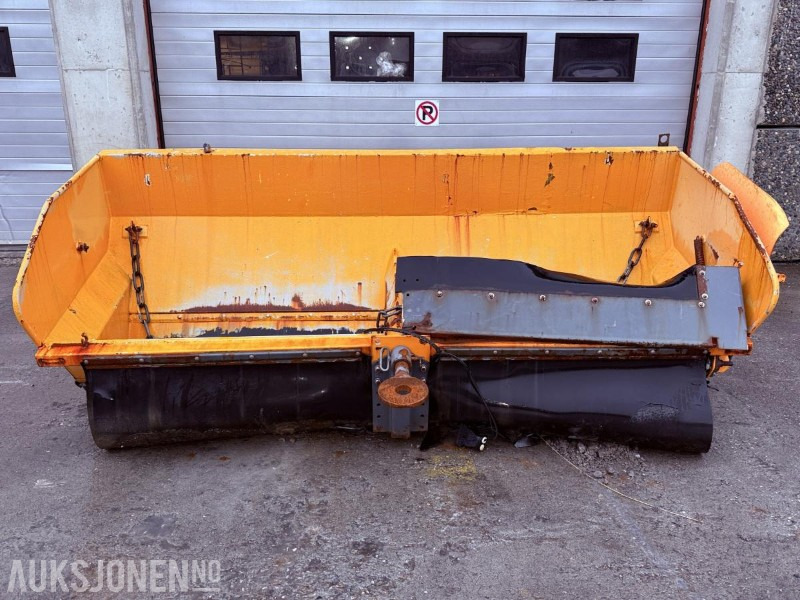 2015 Epoke TKB12-280 Sandstrøer til etterheng på lastebil - Camion: photos 2 2015 Epoke TKB12-280 Sandstrøer til etterheng på lastebil - Camion: photos 2