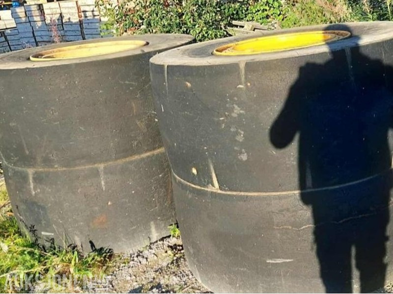 Flammehemmende hjul til Hjullaster - Matériel de chantier: photos 1 Flammehemmende hjul til Hjullaster - Matériel de chantier: photos 1