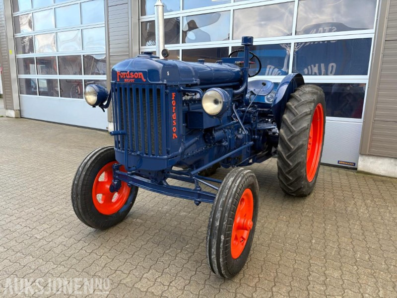 Ford Fordson-Stegamajor E27N - Tracteur agricole: photos 1 Ford Fordson-Stegamajor E27N - Tracteur agricole: photos 1