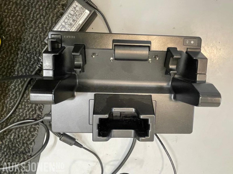 GEOMAX ZENITH40 GNSS SMART ANTENNE MED PANASONIC FELT-PC - Matériel de chantier: photos 4 GEOMAX ZENITH40 GNSS SMART ANTENNE MED PANASONIC FELT-PC - Matériel de chantier: photos 4