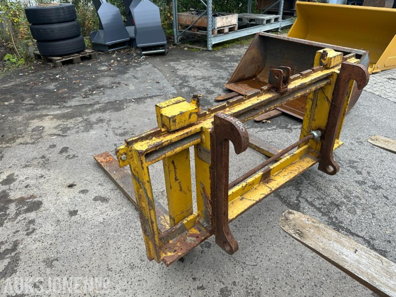 Gjerstad, Volvo Store BM Pallegaffel, Passer L-50 til L-120 - Matériel de chantier: photos 2 Gjerstad, Volvo Store BM Pallegaffel, Passer L-50 til L-120 - Matériel de chantier: photos 2