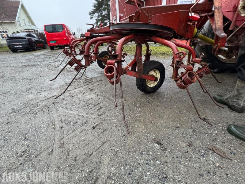 1990 JF CR 320 KOMBI RIVE / SPREDER EKSTRA PIGGER - Machine agricole: photos 4 1990 JF CR 320 KOMBI RIVE / SPREDER EKSTRA PIGGER - Machine agricole: photos 4