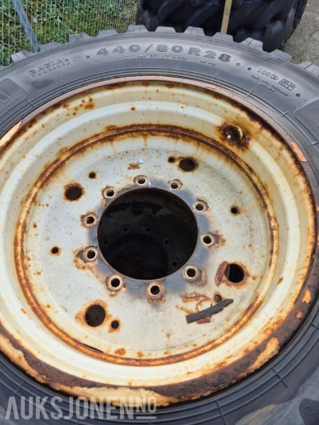 2000 Nokian TRI2 - Machine agricole: photos 4 2000 Nokian TRI2 - Machine agricole: photos 4