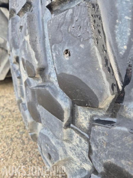 2000 Nokian TRI2 - Machine agricole: photos 2 2000 Nokian TRI2 - Machine agricole: photos 2