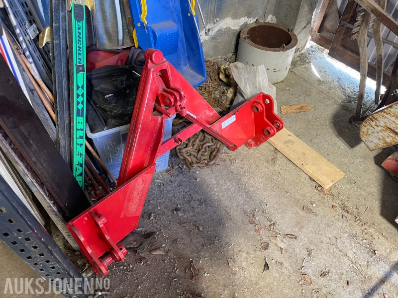 2015 Lyng Triangel AS Triangel hurtigkobling - Machine agricole: photos 1 2015 Lyng Triangel AS Triangel hurtigkobling - Machine agricole: photos 1
