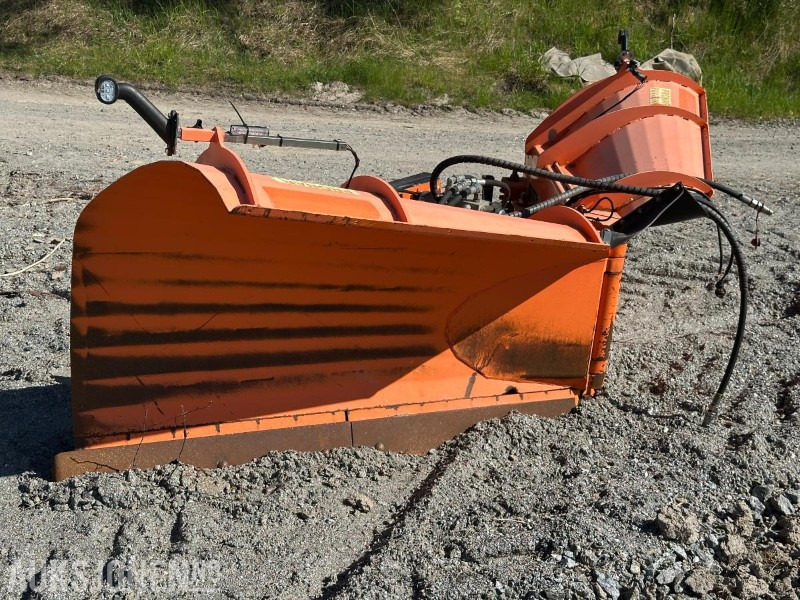 2017 Pronar PUV-3300M plog - Machine agricole: photos 2 2017 Pronar PUV-3300M plog - Machine agricole: photos 2