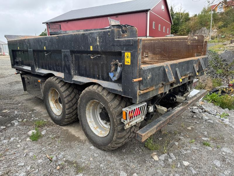 2021 Western Fabrication WF13DLH dumperhenger 14,5 Tonn Nyttelast - Machine agricole: photos 2 2021 Western Fabrication WF13DLH dumperhenger 14,5 Tonn Nyttelast - Machine agricole: photos 2