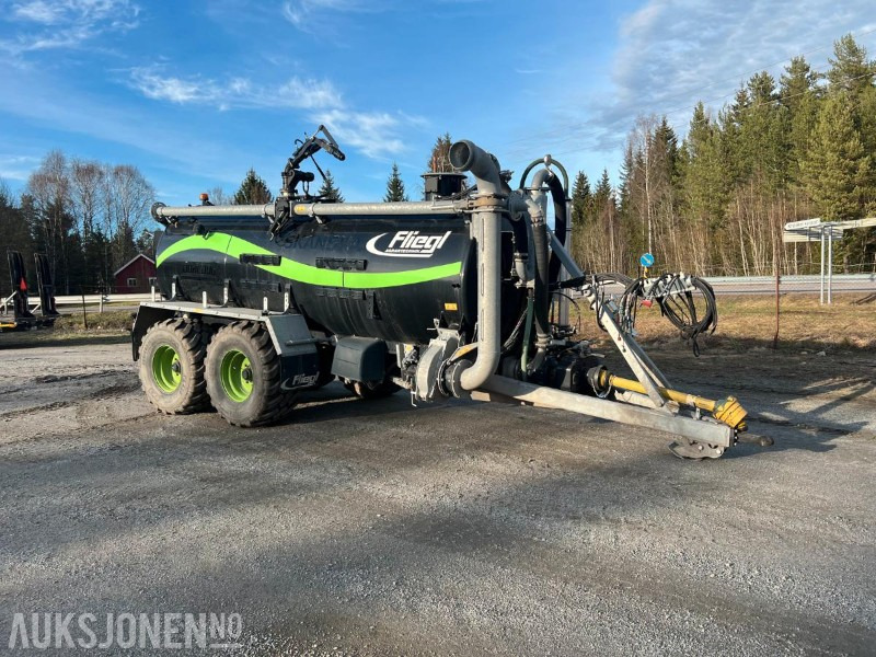 2022 Fliegl VFW12000 - Machine agricole: photos 2 2022 Fliegl VFW12000 - Machine agricole: photos 2